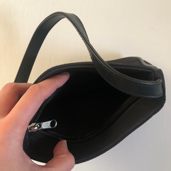 SOLD ⭑.ᐟ Vintage ☾⋆。nylon mini bag - Picture 6 of 6